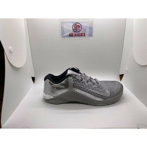 Size 8.5 - Nike Metcon 6 Premium Metallic Silver